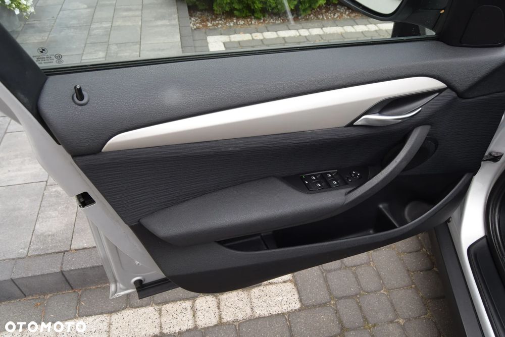 BMW X1 sDrive18i xLine - 16