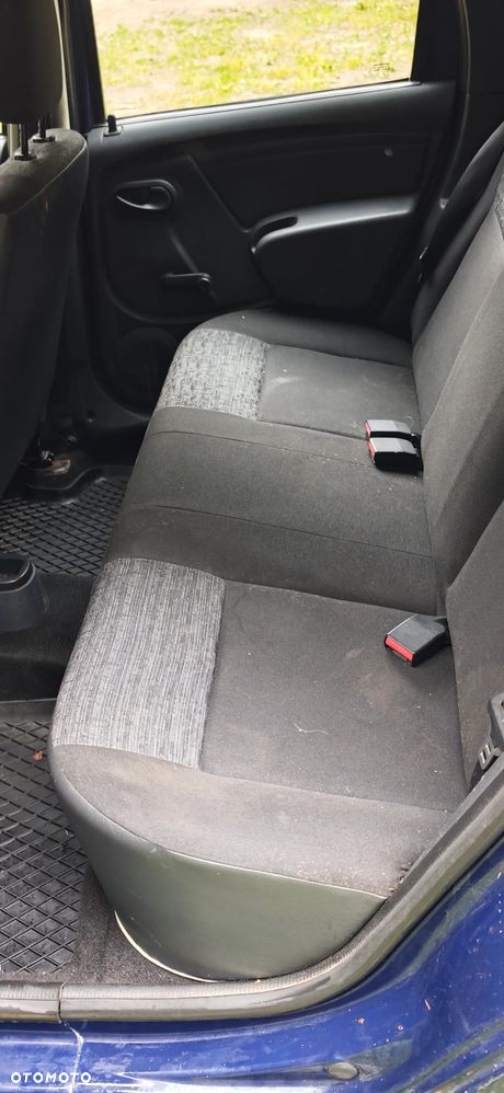 Dacia Duster 1.6 - 12