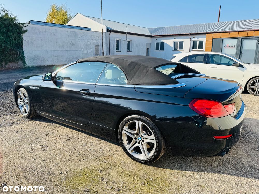 BMW Seria 6 650i - 12