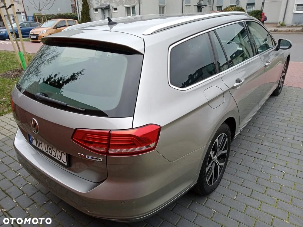 Volkswagen Passat Variant 1.6 TDI (BlueMotion Technology) DSG Comfortline - 16