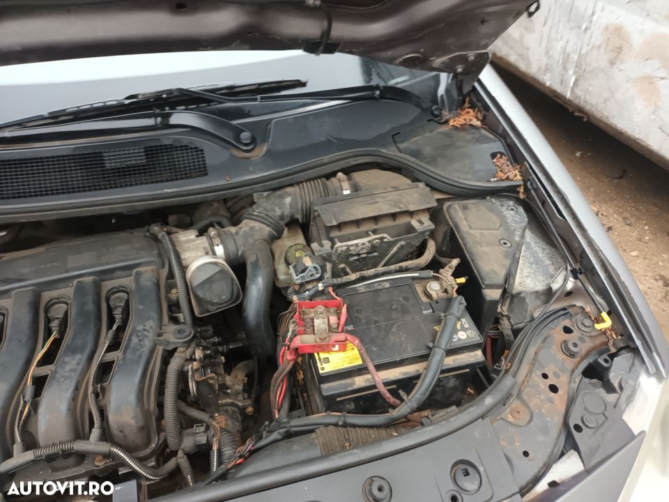 Dezmembrari  Renault MEGANE 2  2002  > 2012 1.6 16V Benzina - 5