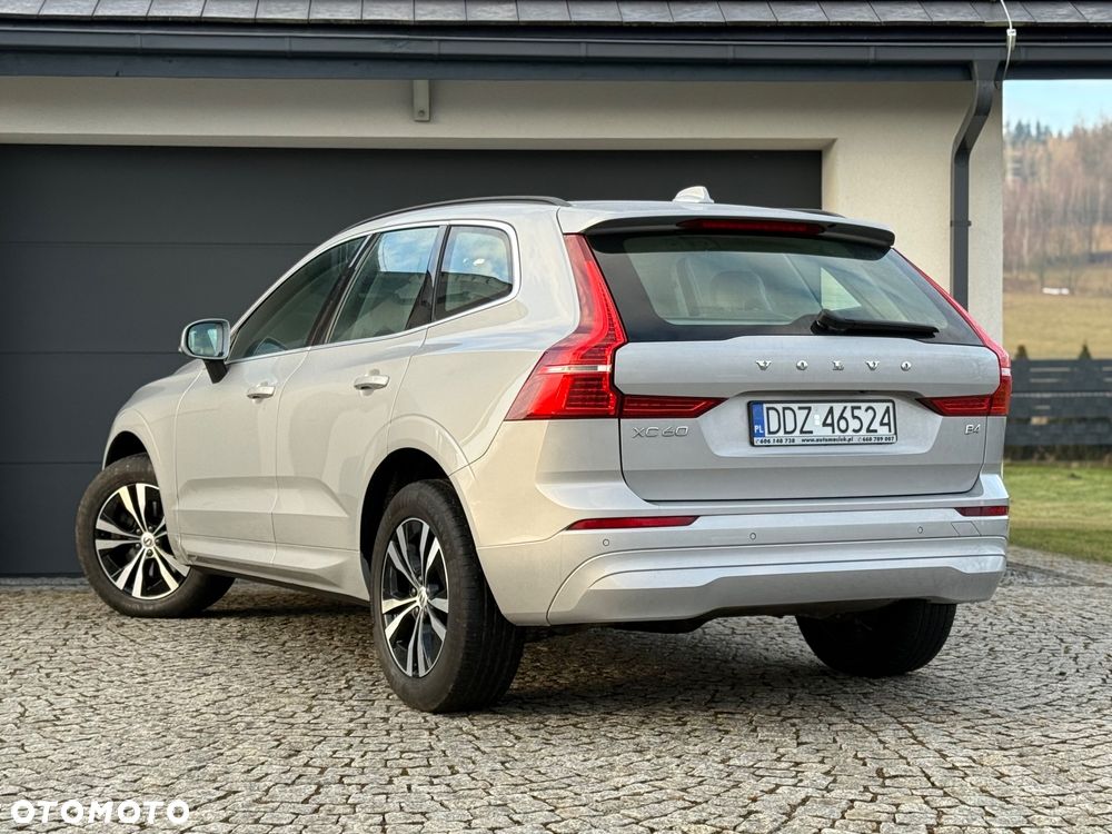 Volvo XC 60 B4 D Ultimate Dark - 11