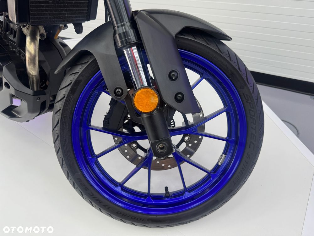 Yamaha MT - 22