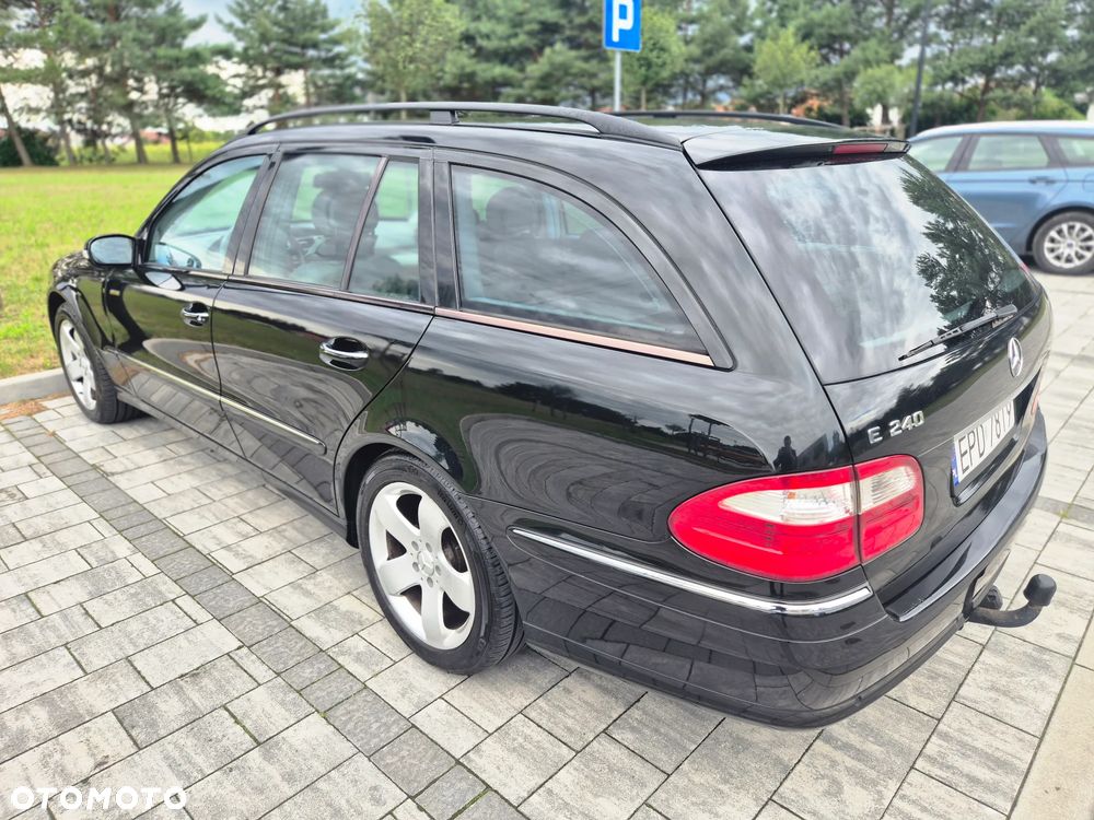 Mercedes-Benz Klasa E 240 4-Matic T Avantgarde - 6