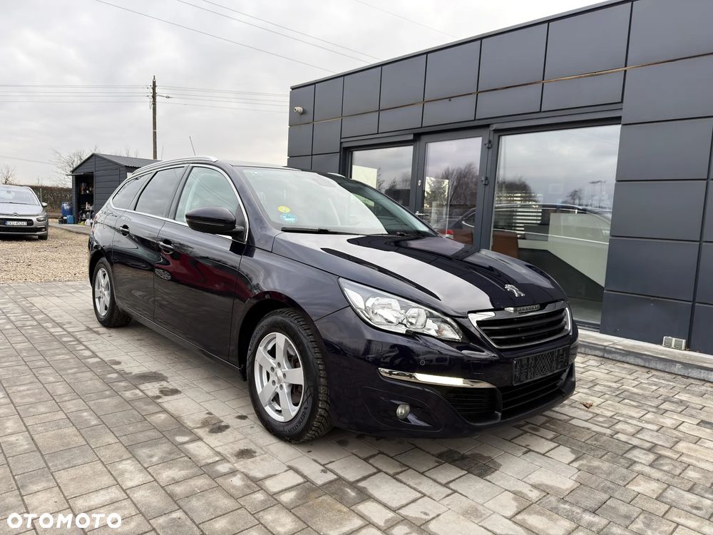 Peugeot 308 1.6 BlueHDi Allure S&S - 16