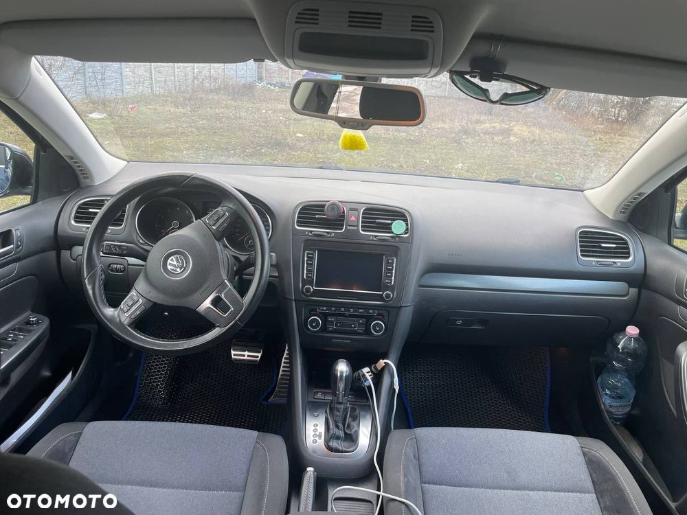 Volkswagen Golf - 2