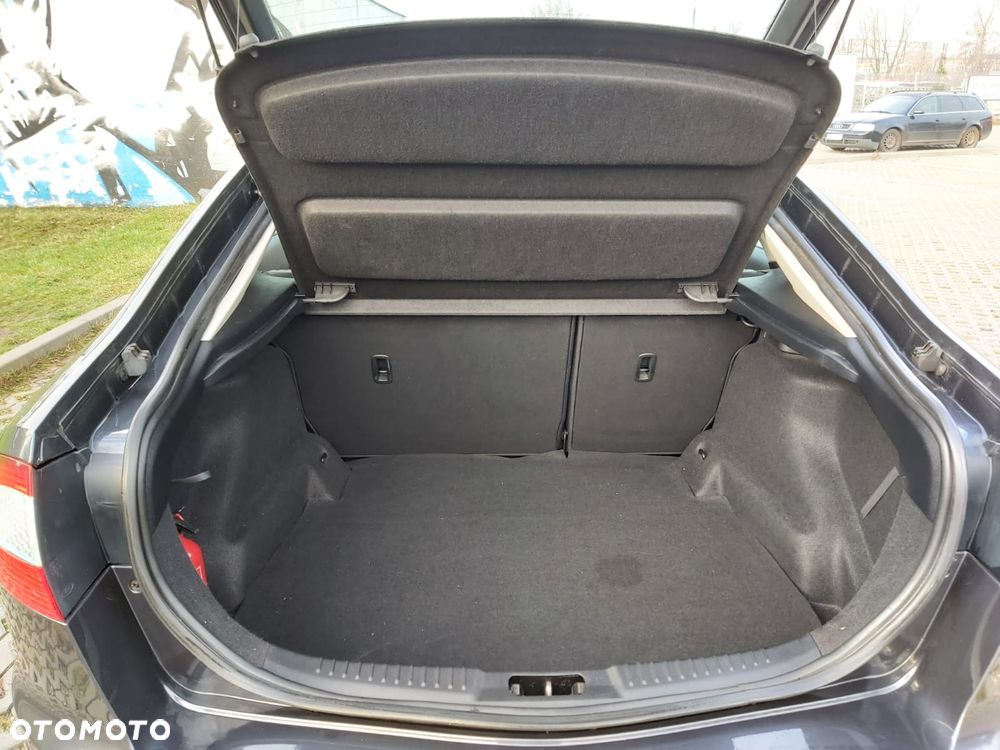 Ford Mondeo 1.8 TDCi Trend - 12