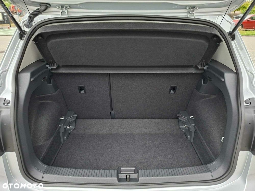 Volkswagen T-Cross - 21