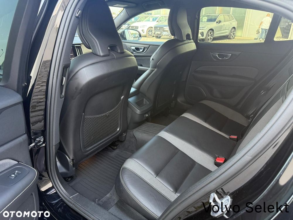 Volvo S60 - 17