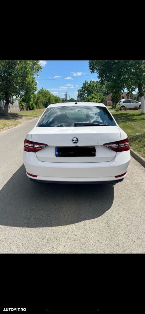 Skoda Superb 2017 photo 3