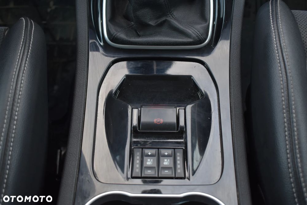 Ford S-Max 2.0 TDCi DPF Champions Edition - 14