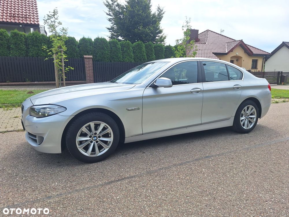 BMW Seria 5 520i - 6