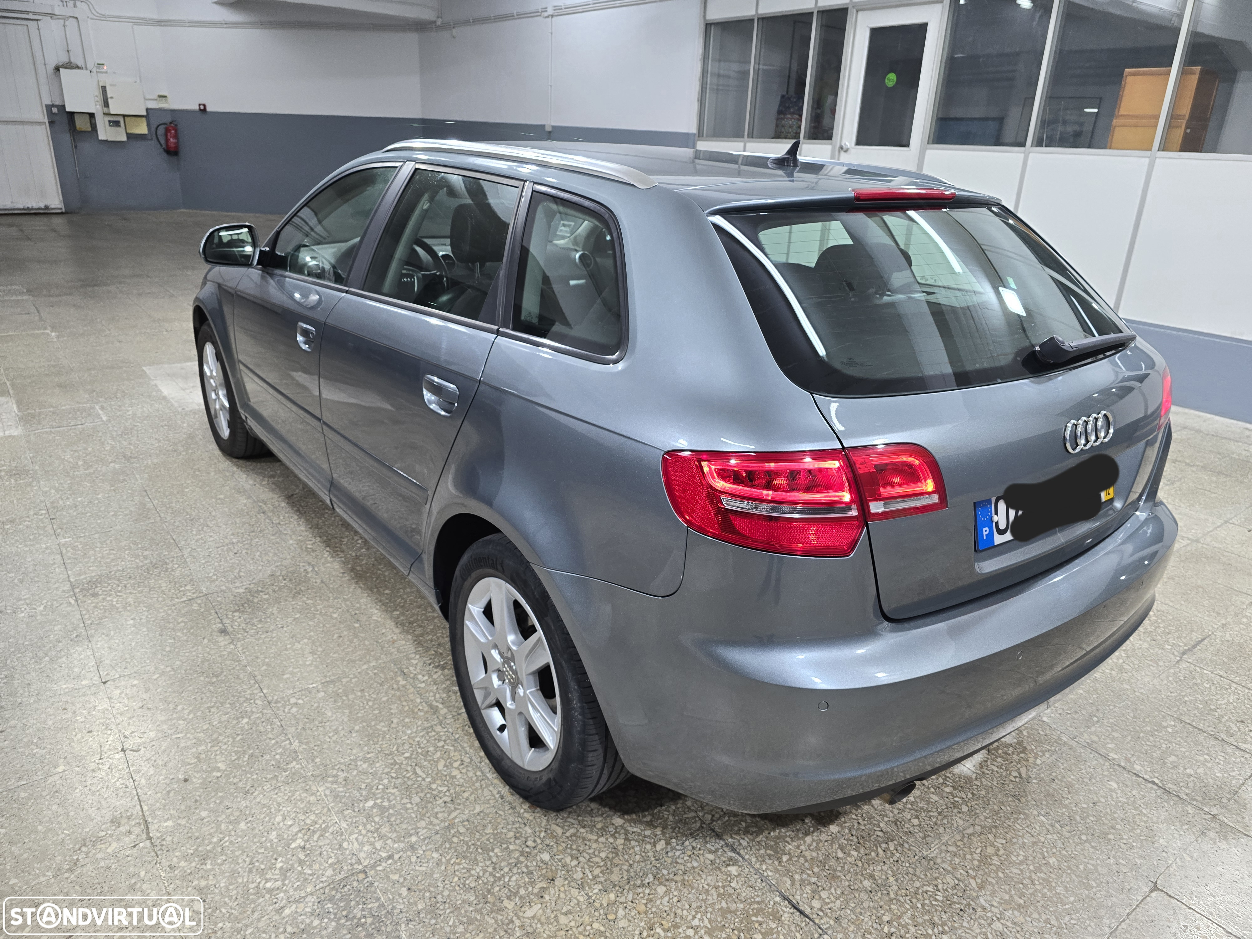 Audi A3 Sportback 1.6 TDI Attraction - 6