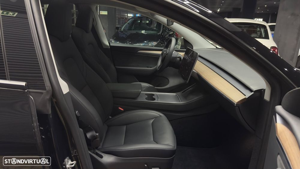 Tesla Model Y RWD - 43