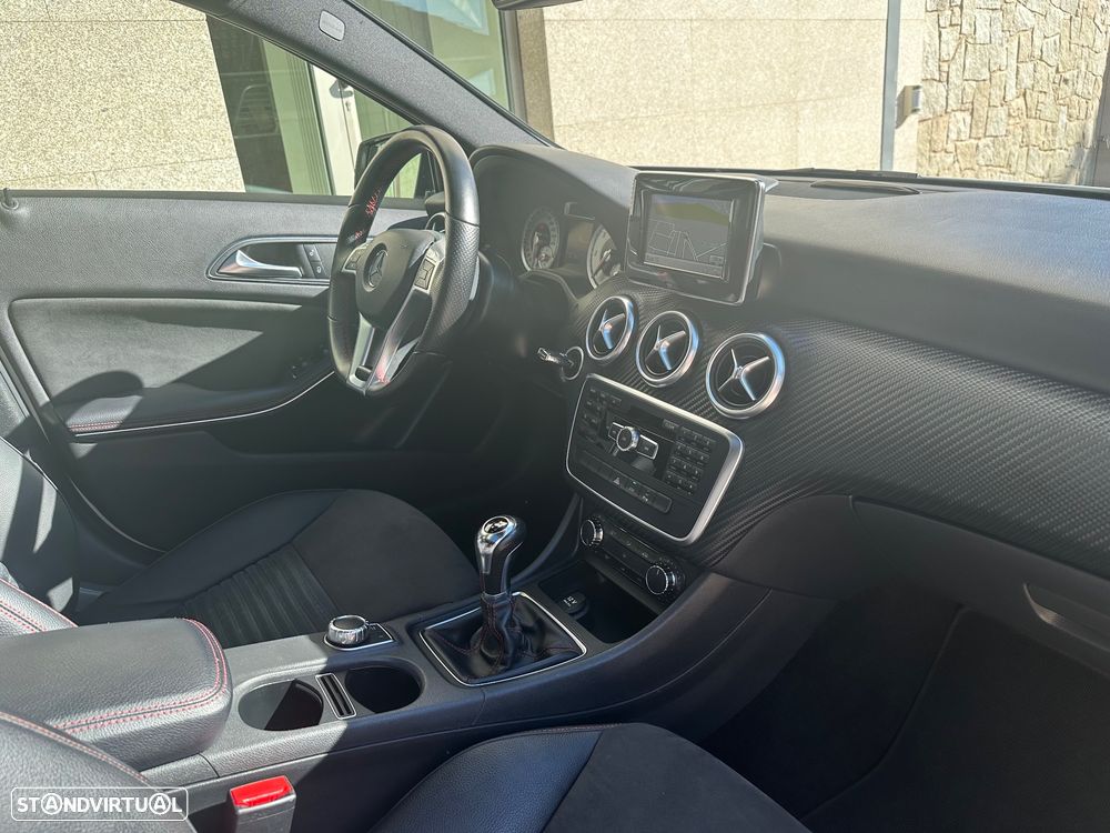 Mercedes-Benz A 180 d AMG Line - 20
