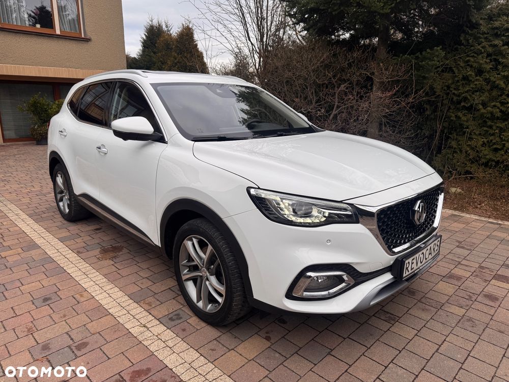MG EHS Luxury - 9