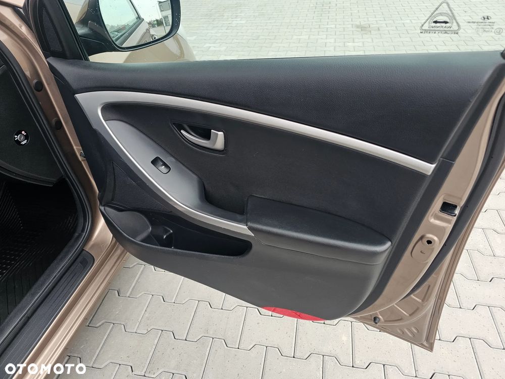 Hyundai i30 1.4 CRDi Trend - 29