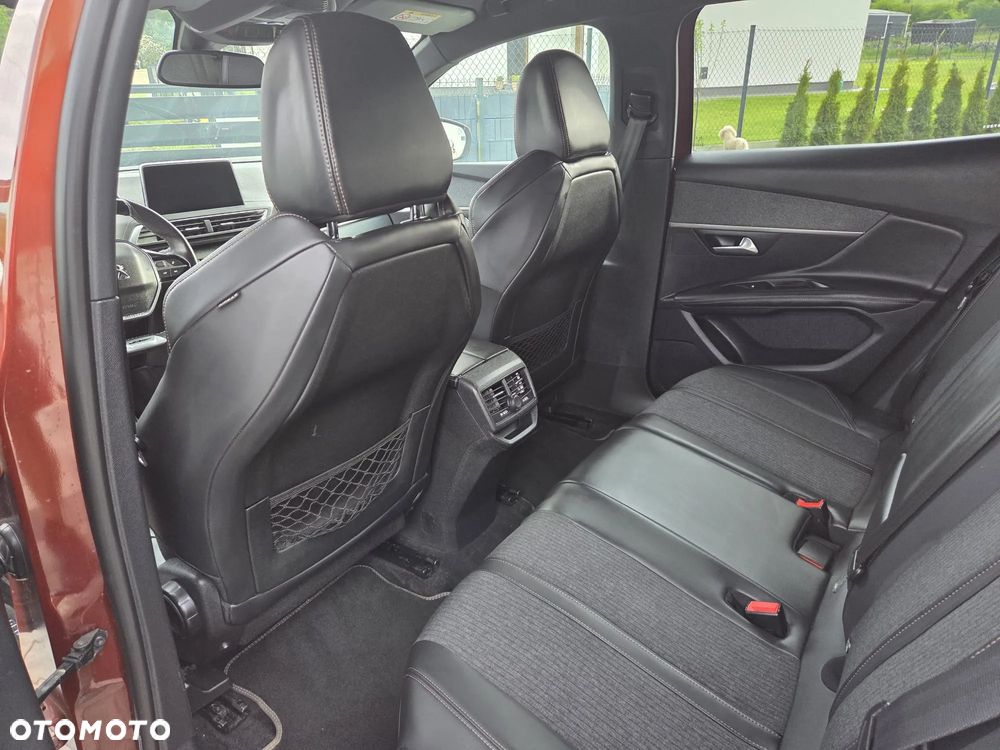 Peugeot 3008 1.2 PureTech GPF Allure S&S - 7