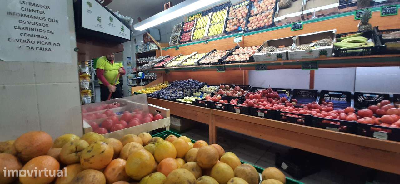 OEIRAS 2 Lojas para venda com Yeld de 7,5% - Grande imagem: 4/11
