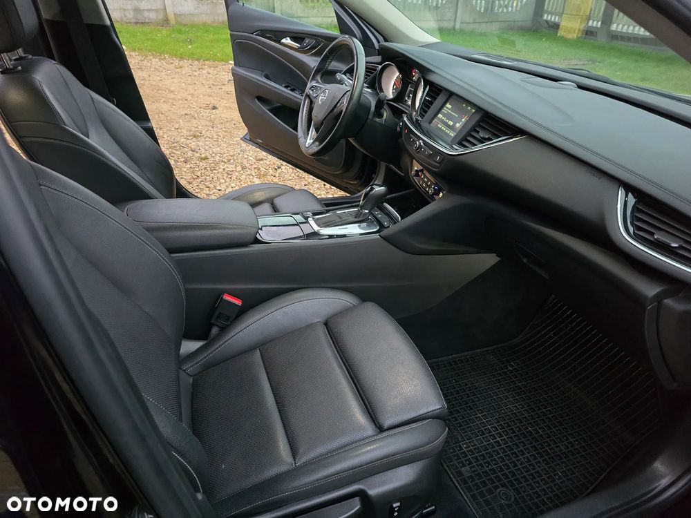 Opel Insignia 2.0 CDTI 4x4 GSi S&S - 23