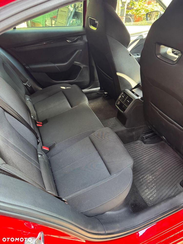 Skoda Octavia 2.0 TSI 4x4 Sportline DSG - 10
