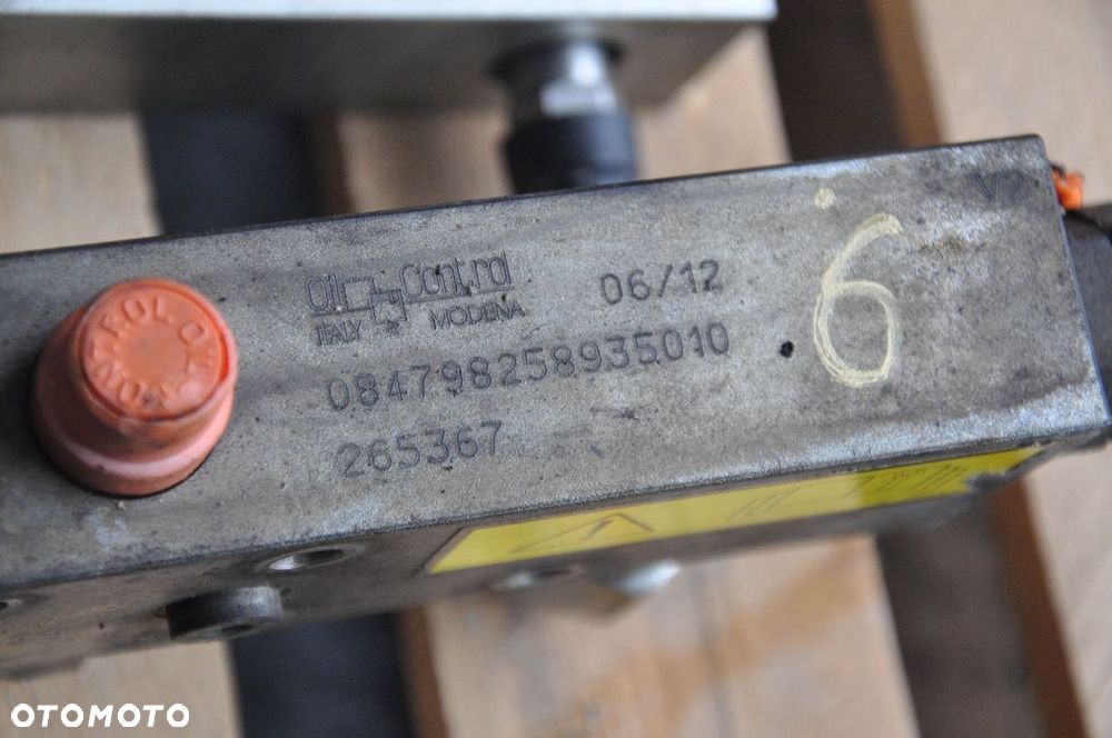 ZAMEK HYDRAULICZNY MANITOU - 10
