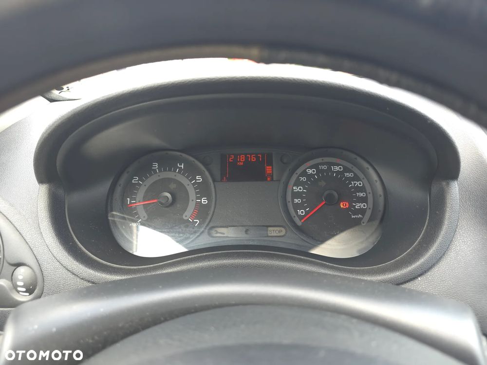 Renault Clio 1.4 16V Expression - 22