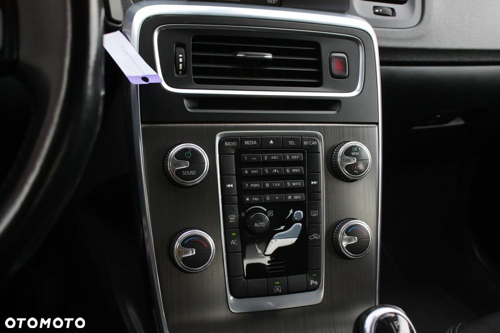 Volvo S60 D3 Geartronic Momentum - 27
