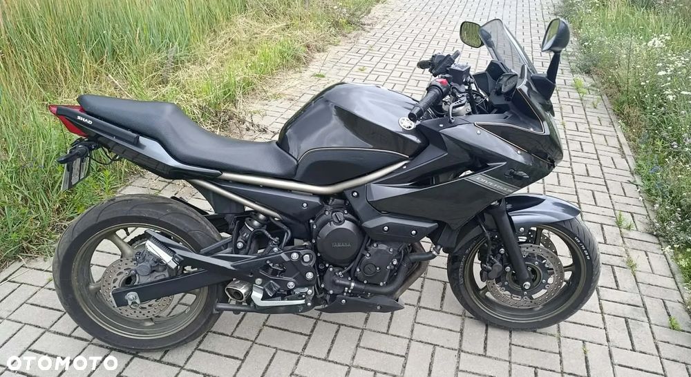 Yamaha XJ - 8