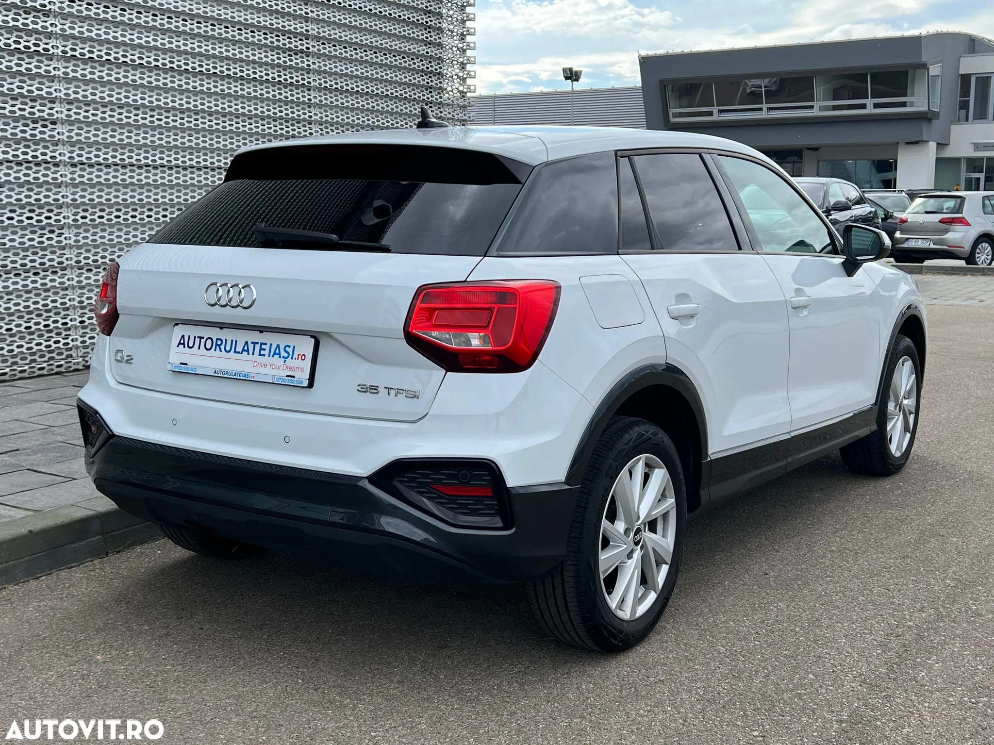 Audi Q2 35 TFSI S tronic sport - 4