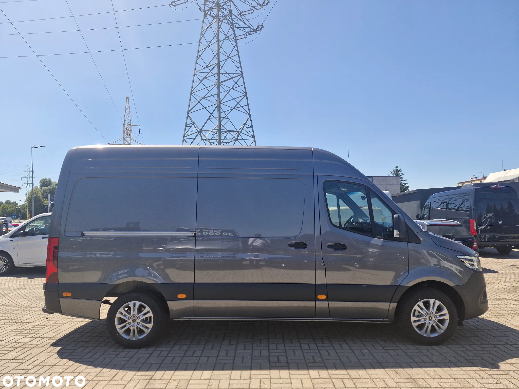Mercedes-Benz Sprinter - 5