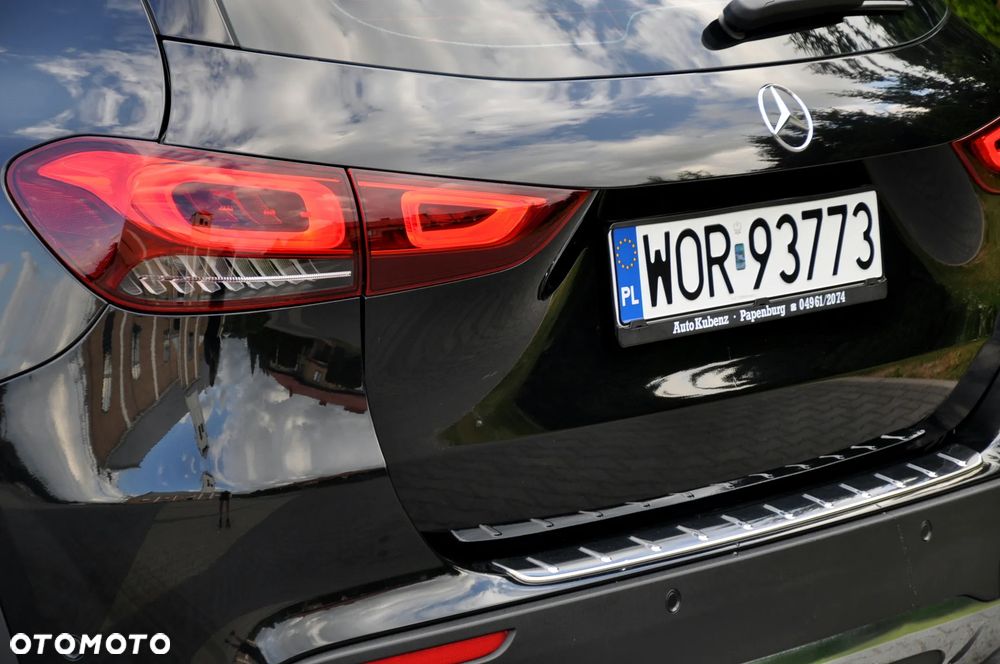 Mercedes-Benz GLA - 16