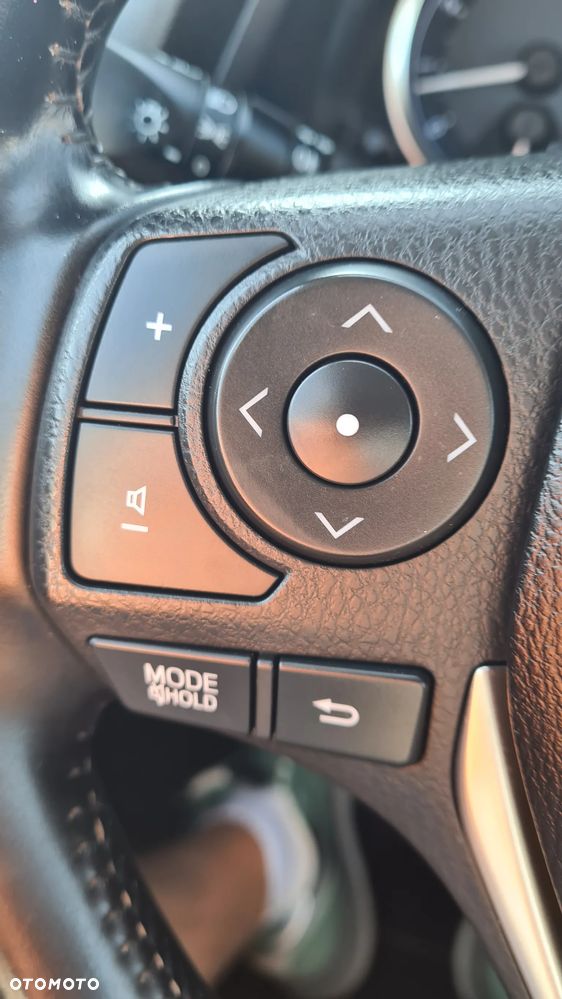 Toyota Auris 1.6 Premium Start - 21