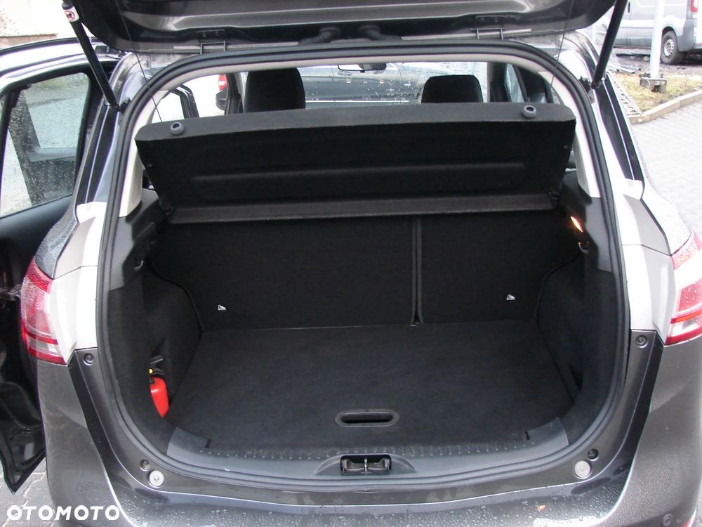 Ford B-MAX - 11