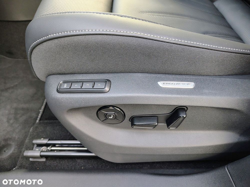 Volkswagen Tiguan - 17