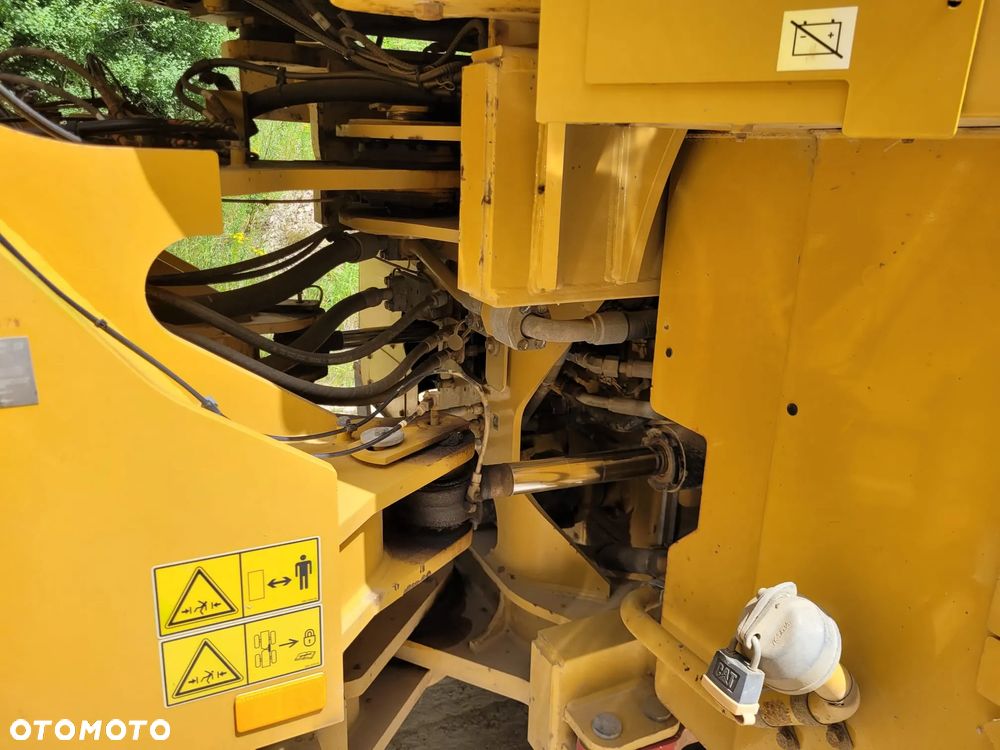 Caterpillar 972K - 3