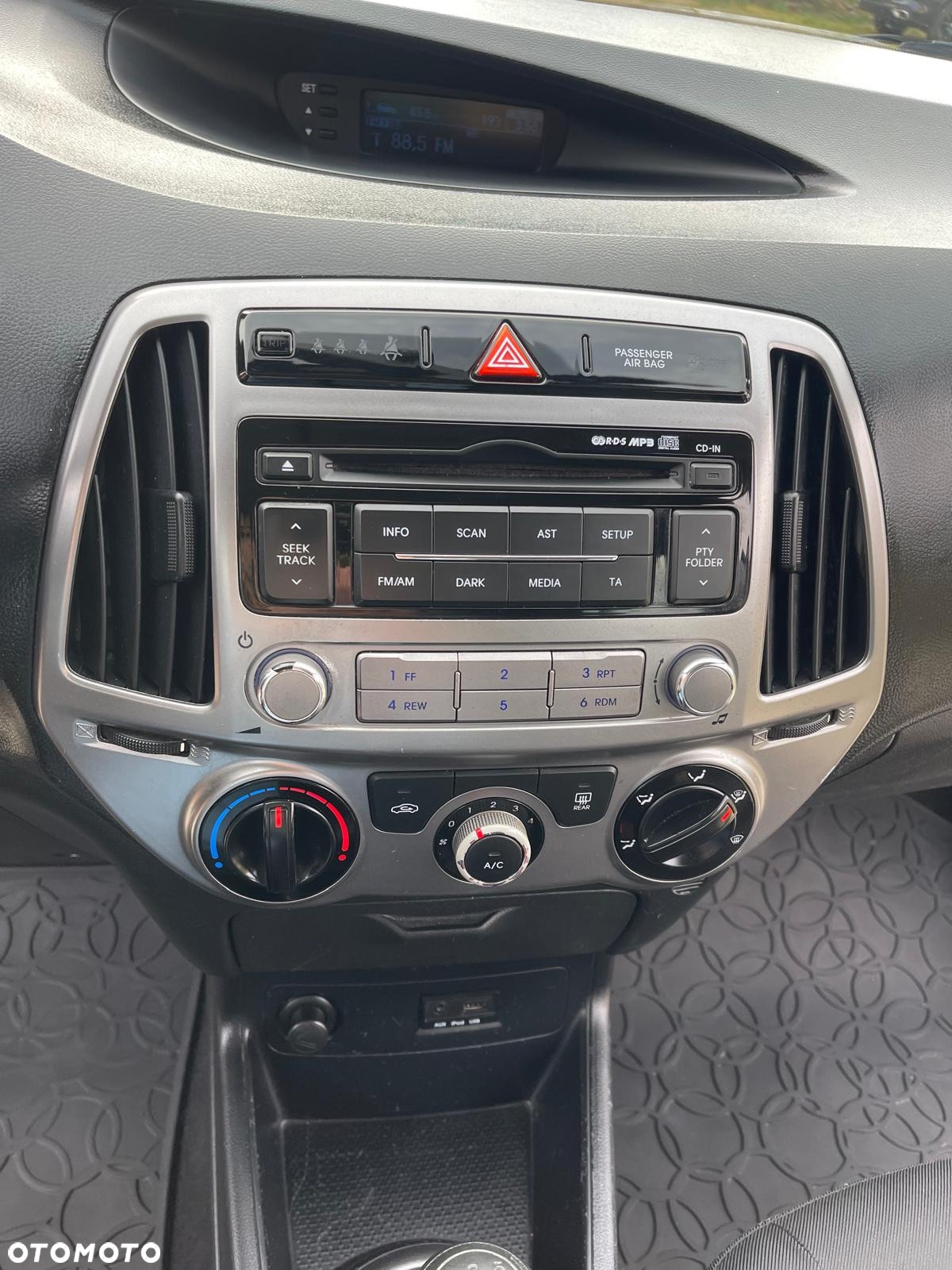 Hyundai i20 1.2 Trend - 22