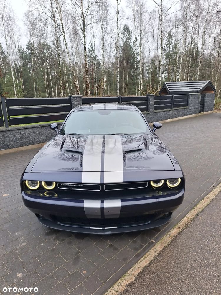 Dodge Challenger - 3