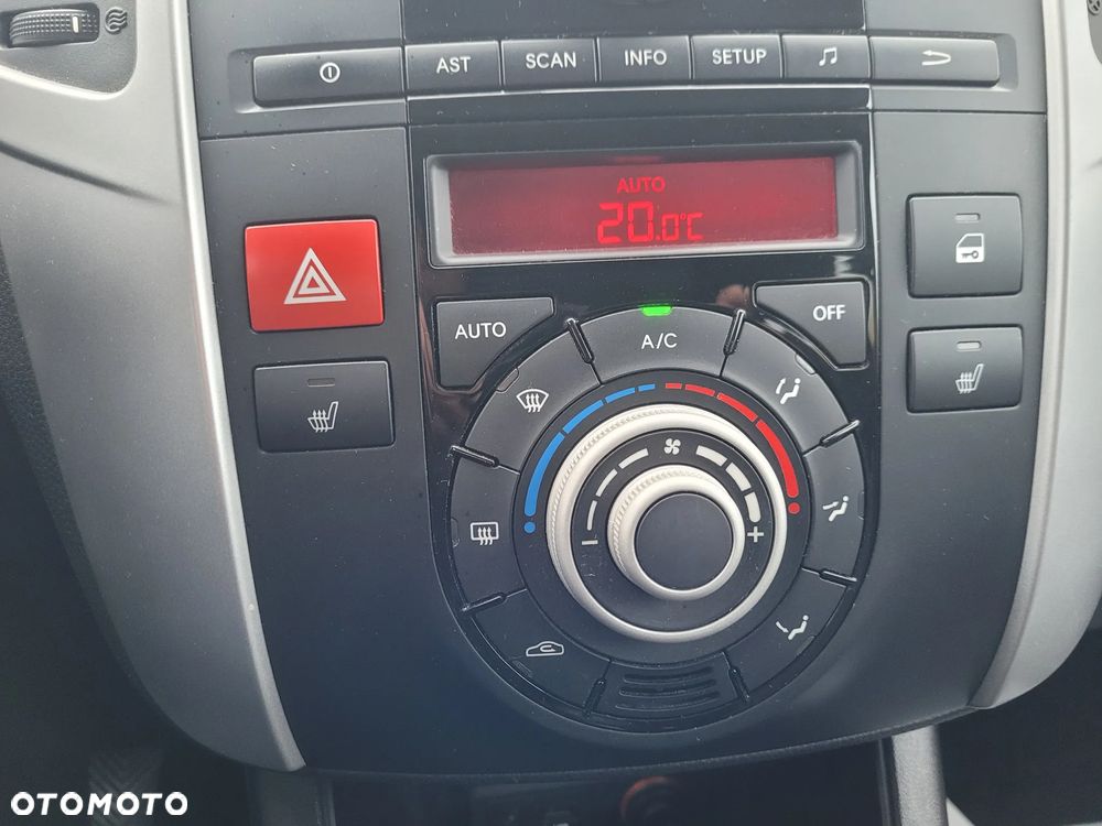 Kia Venga 1.6 CVVT Spirit - 31