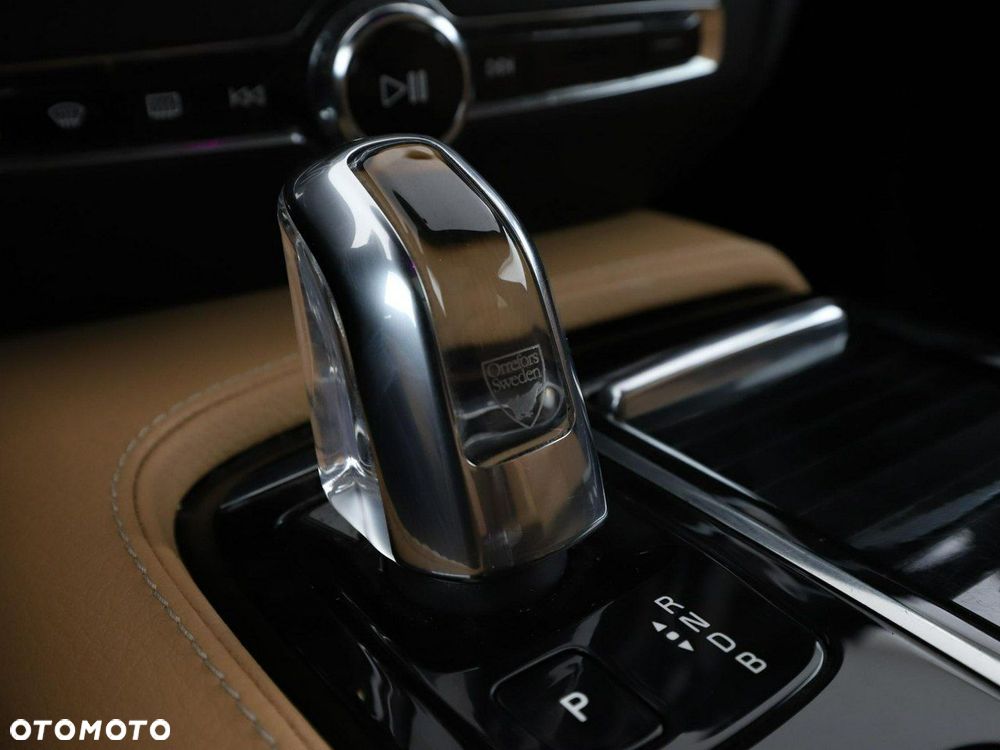 Volvo V60 T8 AWD Recharge Geartronic Inscription - 32