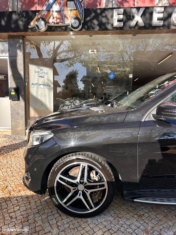 Mercedes-Benz GLE 250 d 4Matic 9G-TRONIC AMG Line - 4