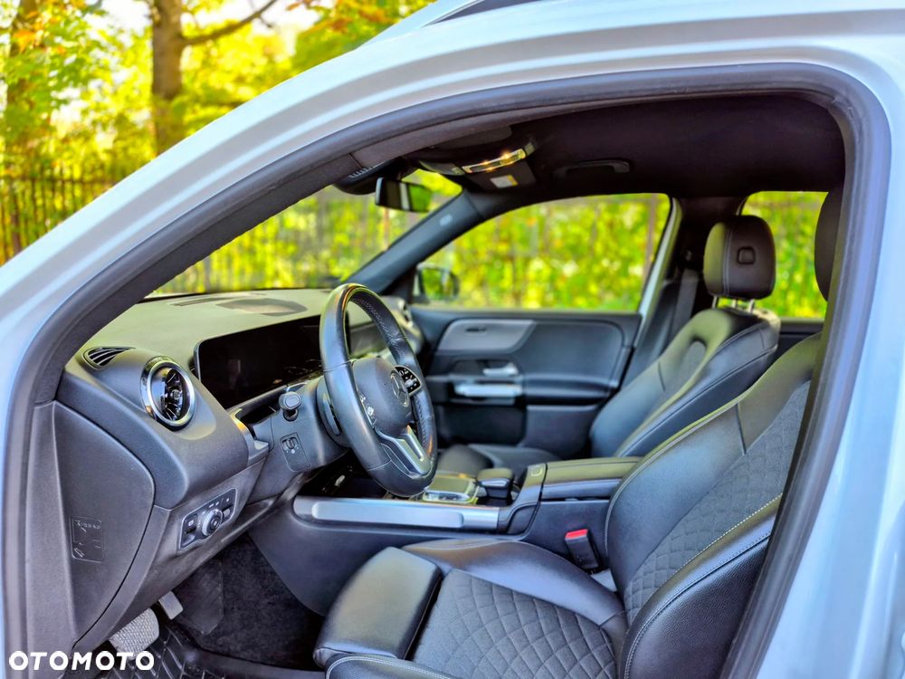Mercedes-Benz GLB 200 7G-DCT - 9