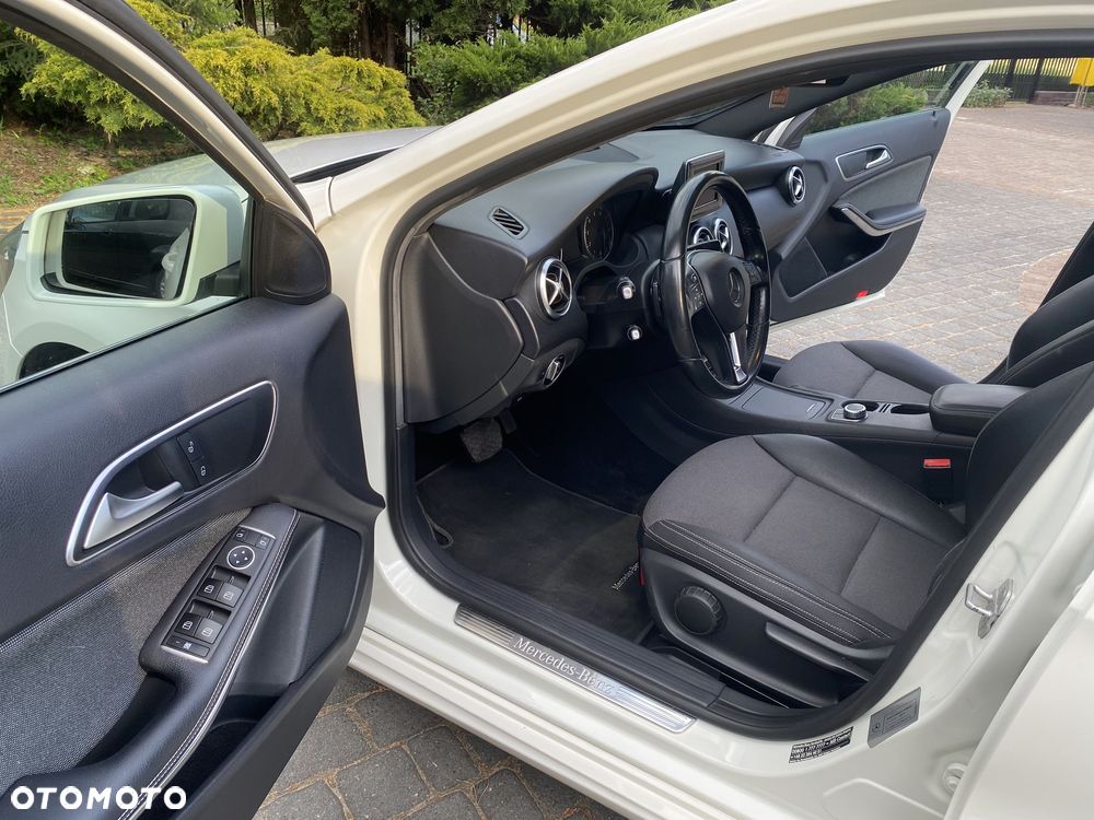 Mercedes-Benz Klasa A 180 7G-DCT Style - 13