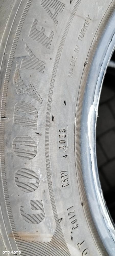 195/65/16 c goodyear efficientgrip cargo - 2