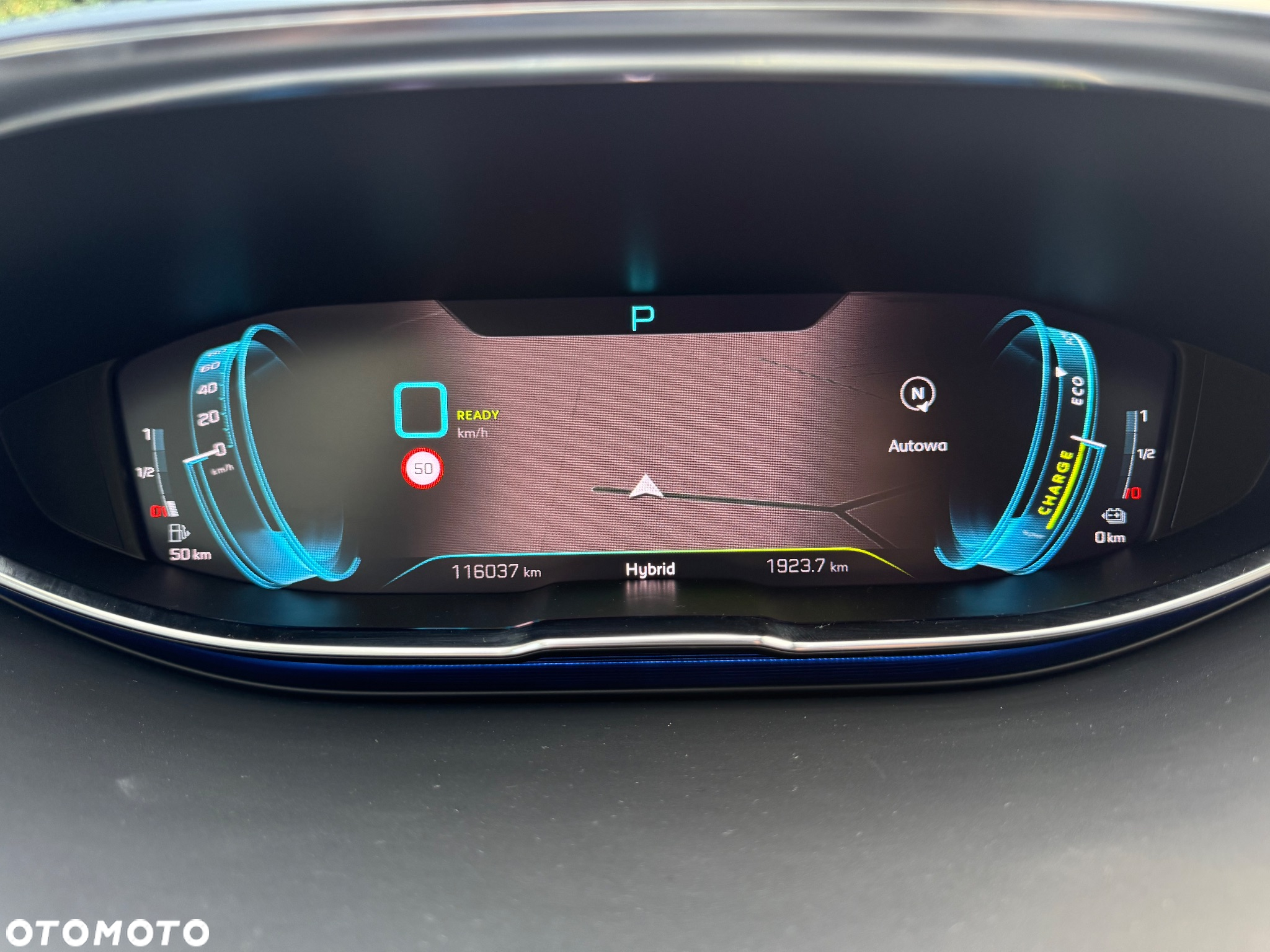 Peugeot 3008 1.6 PureTech HYbrid Allure S&S EAT8 - 12