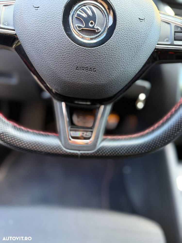 Skoda Octavia 2.0 TDI (Green tec) DSG RS - 27