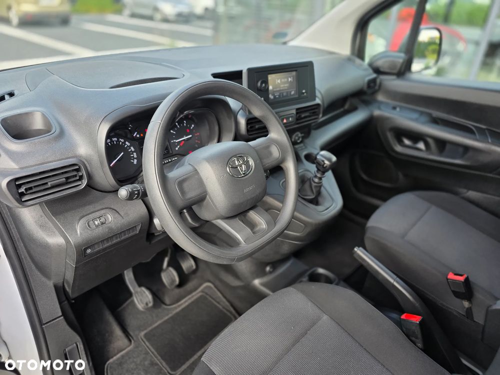 Toyota Proace City Verso 1.2 D-4T Business - 19