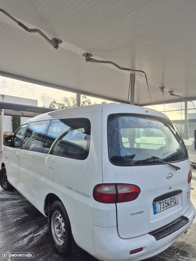 Hyundai H-1 Starex - 4