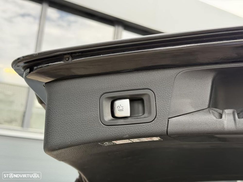 Mercedes-Benz C 300 - 12