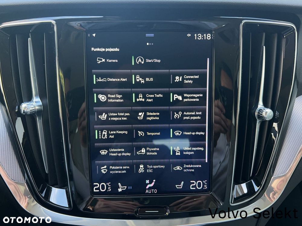 Volvo V60 Cross Country - 26